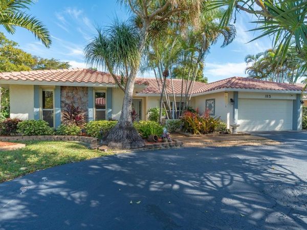 115 SW 97th Ter, Coral Springs, FL 33071