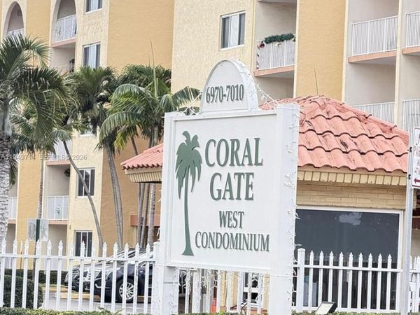7010 NW 186th St, Unit 5-201, Hialeah, FL 33015