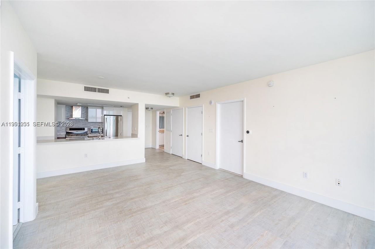 1800 N Bayshore Dr, Unit 2503, Miami, FL 33132 Photo