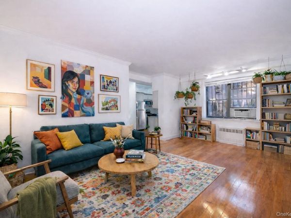 245 Bennett Avenue, Unit 1A, New York (Manhattan), NY 10040