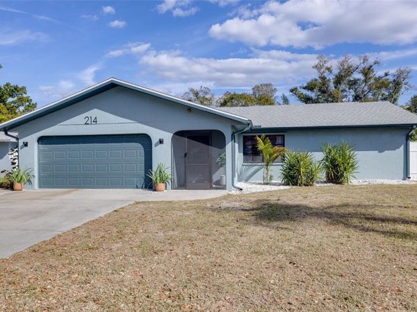 214 LORRAINE AVENUE, VENICE, FL 34293