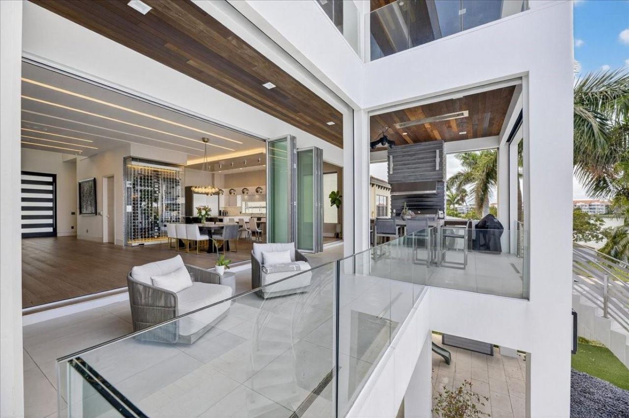 1320 Boca Ciega Isle Drive, Saint Pete Beach, FL 33706 Photo