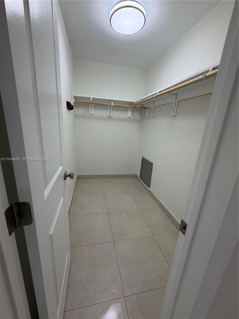 425 E 17th St, Unit Rear, Hialeah, FL 33010 Photo