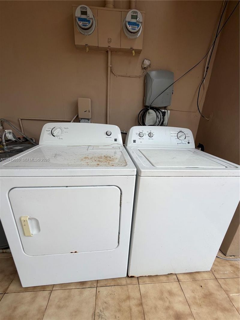 425 E 17th St, Unit Rear, Hialeah, FL 33010 Photo