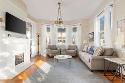 9 Colonial Street photo 4