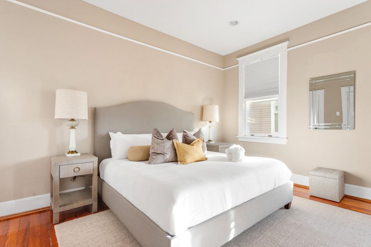 9 Colonial Street Photo 20