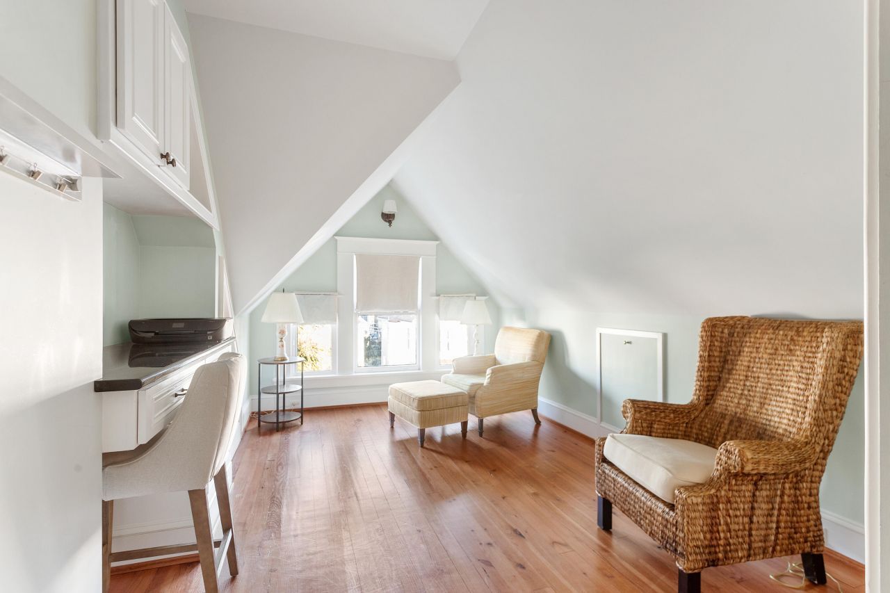 9 Colonial Street Photo 42