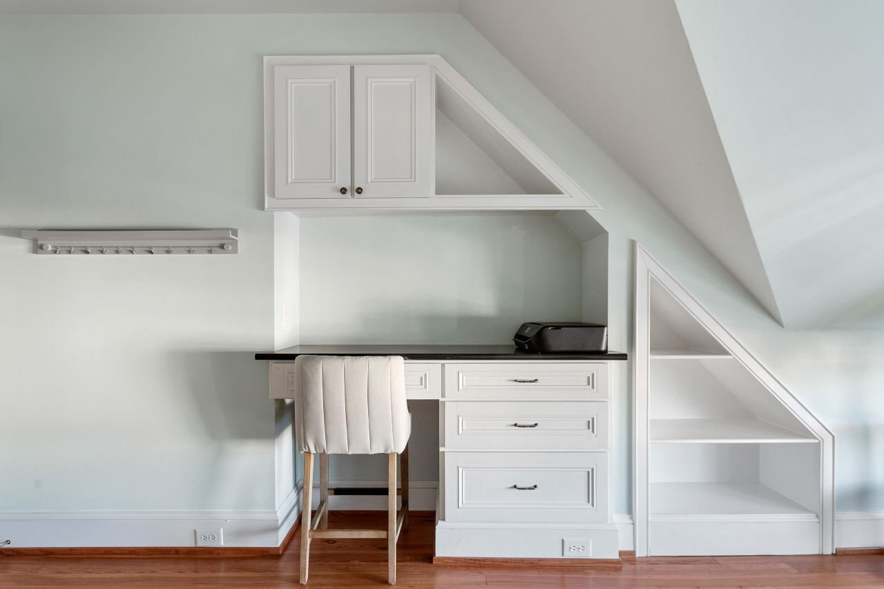 9 Colonial Street Photo 44