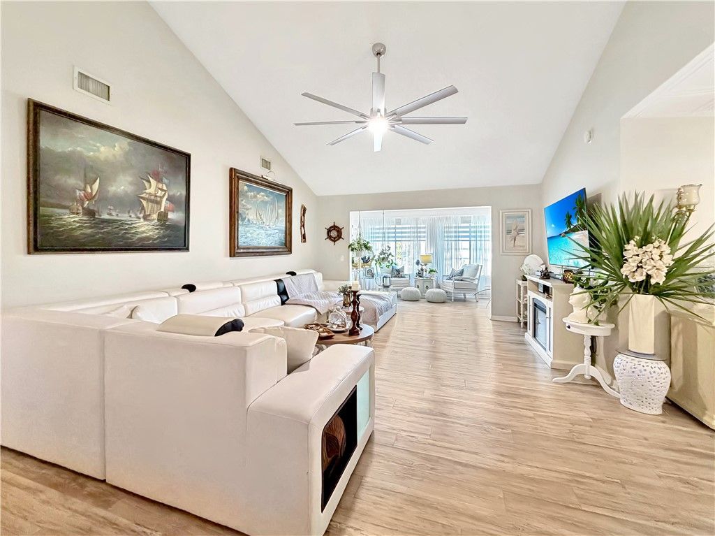 6206 S River Run Drive, Unit 6206, Sebastian, FL 32958 Photo