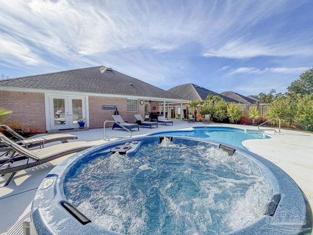 6400 Old Harbor Ct, Gulf Breeze, FL 32563 Main Photo