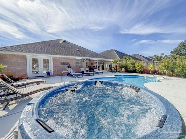 6400 Old Harbor Ct, Gulf Breeze, FL 32563