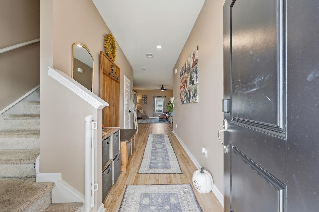 1519 Swing Bridge Way Photo 3