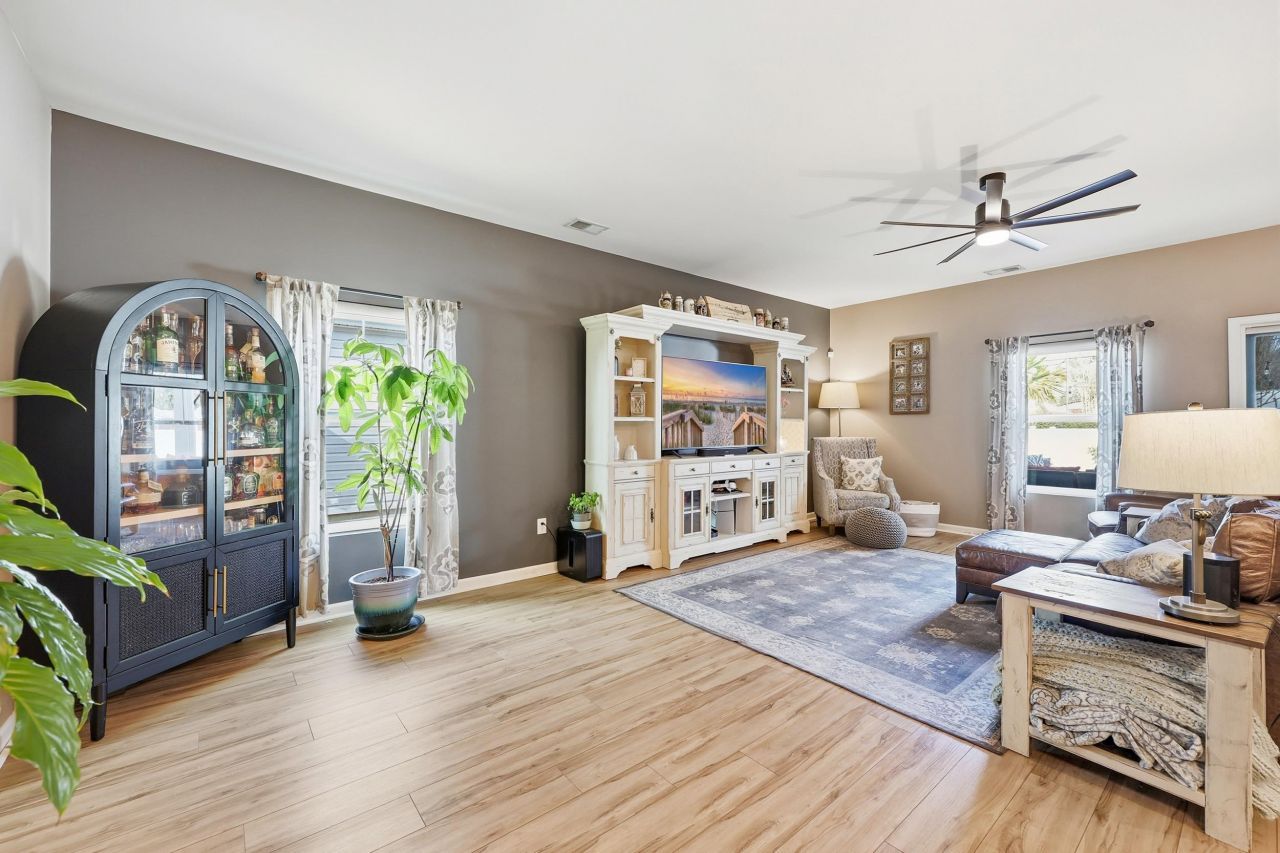 1519 Swing Bridge Way Photo 6