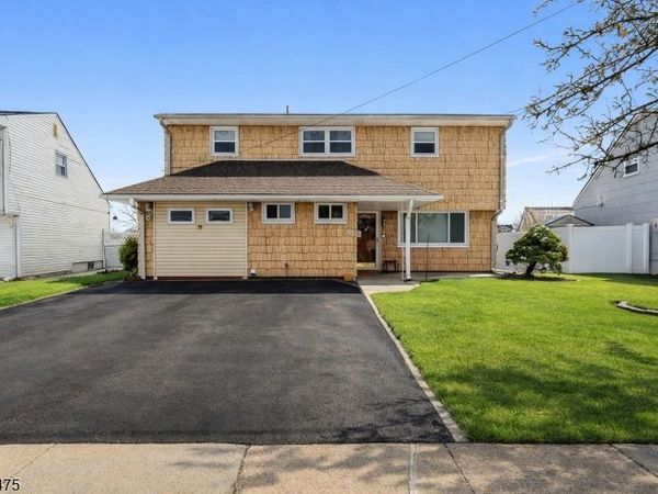 63 Tennyson St, Carteret, NJ 07008