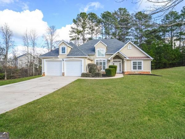 80 Knolls Ridge, Hampton, GA 30228