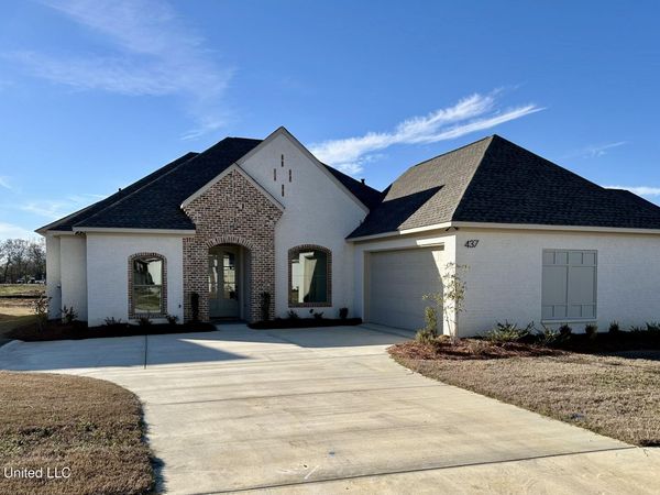 437 Aurora Circle, Canton, MS 39046