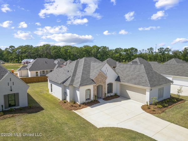 437 Aurora Circle, Canton, MS 39046
