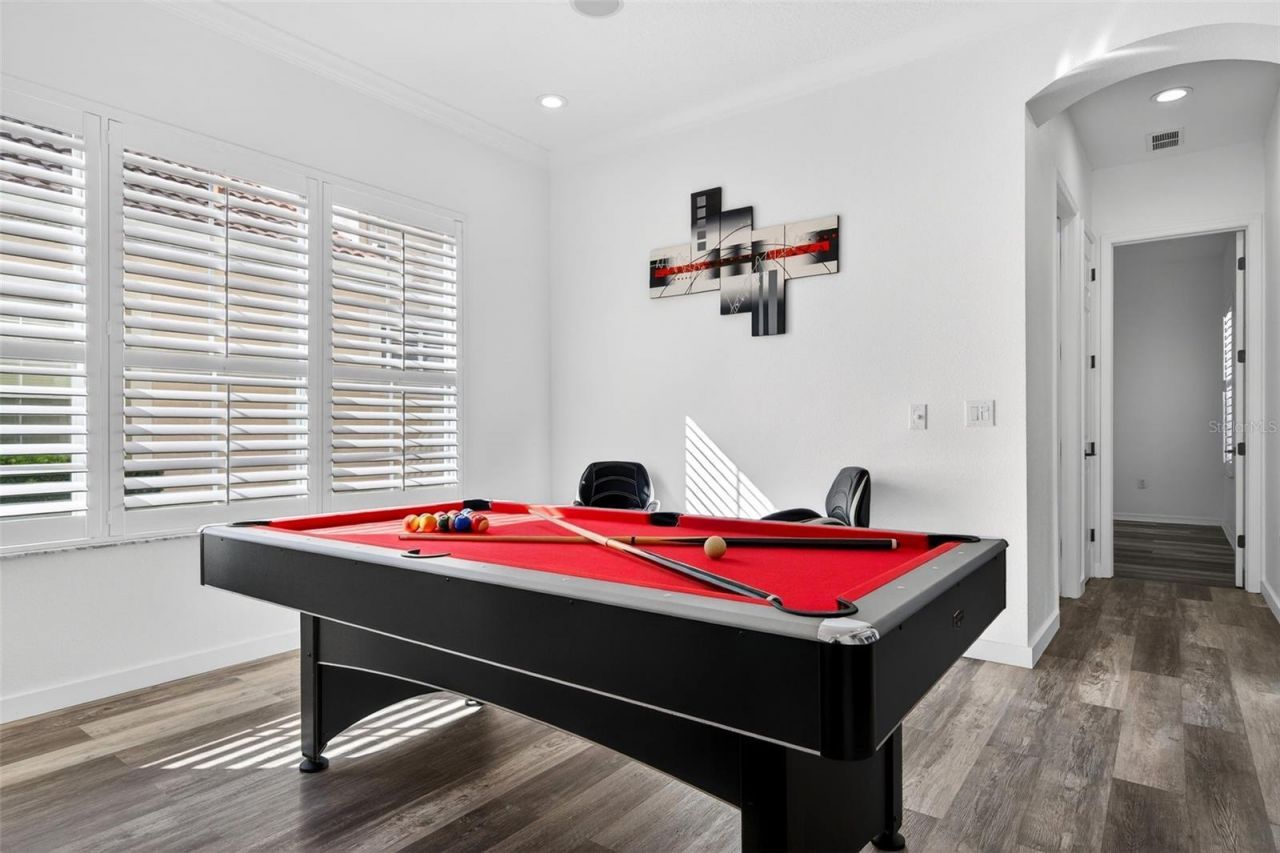 8111 Santa Rosa Court, Sarasota, FL 34243 Photo