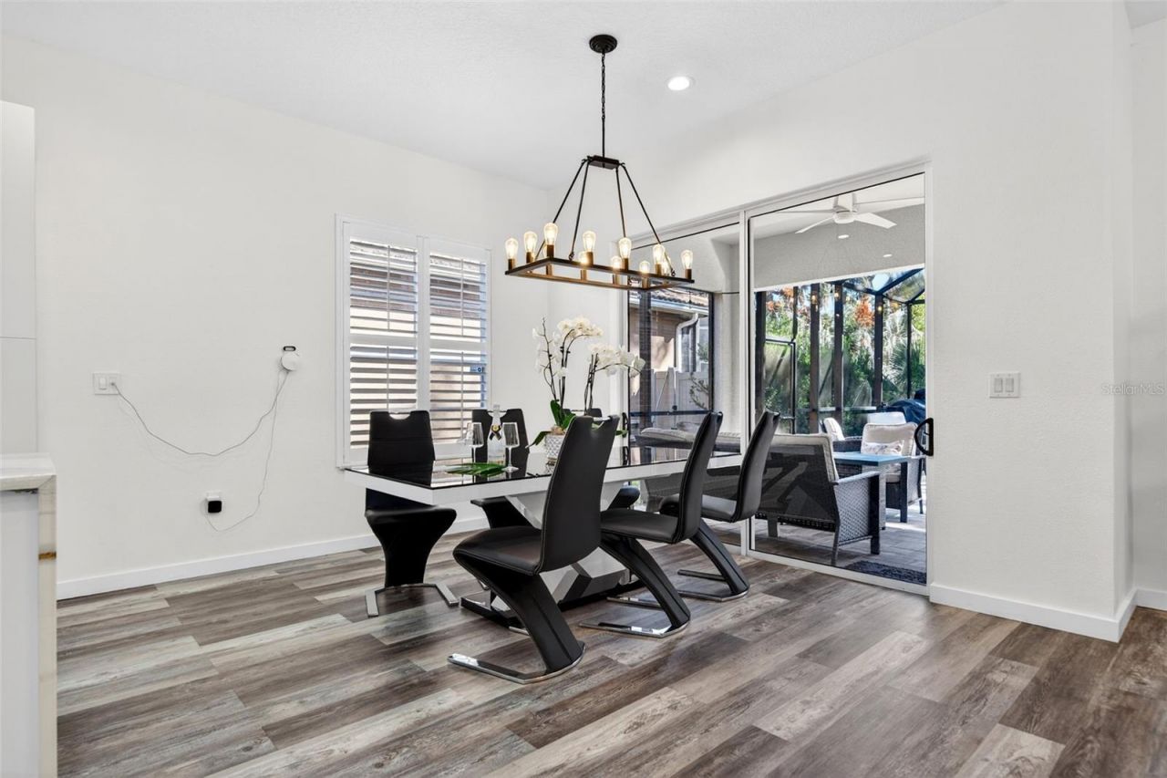 8111 Santa Rosa Court, Sarasota, FL 34243 Photo