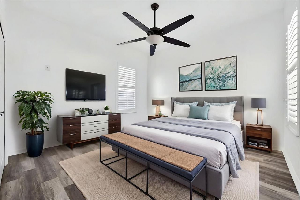 8111 Santa Rosa Court, Sarasota, FL 34243 Photo