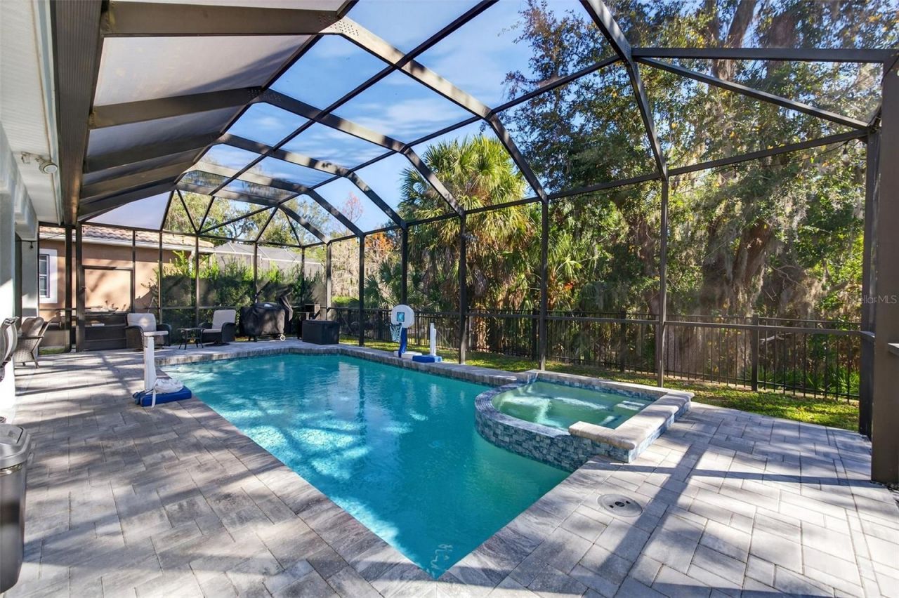 8111 Santa Rosa Court, Sarasota, FL 34243 Photo