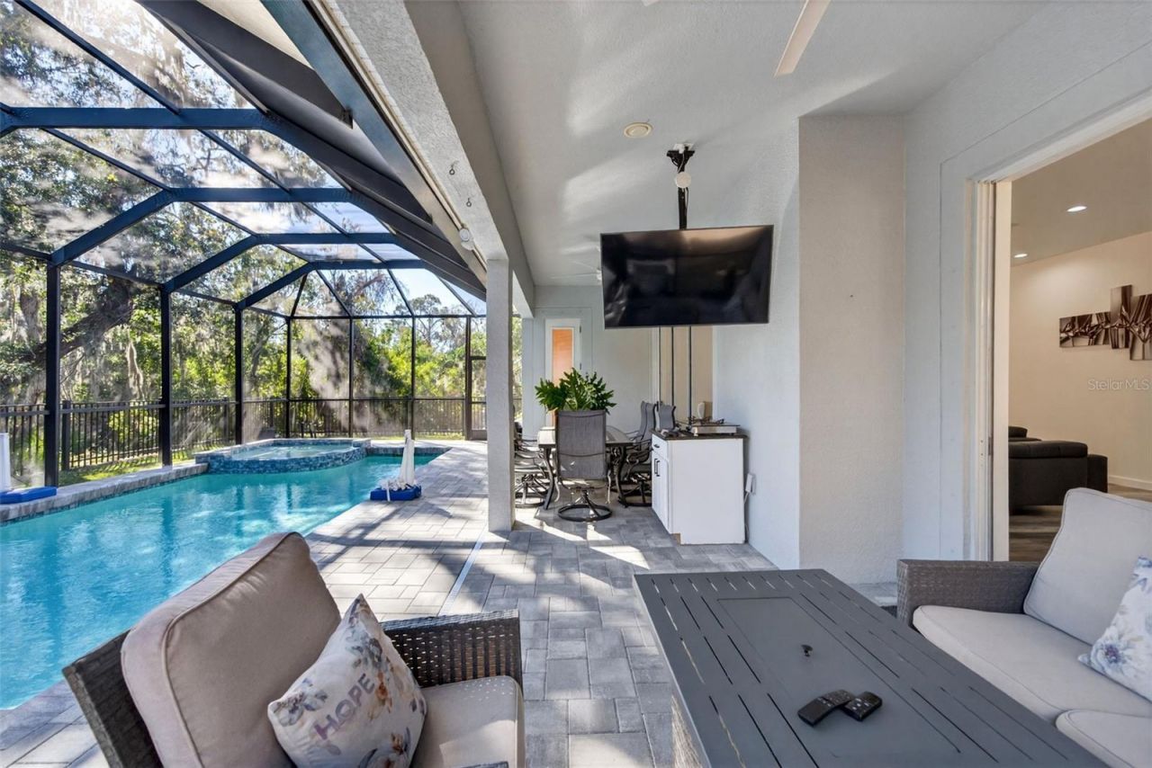 8111 Santa Rosa Court, Sarasota, FL 34243 Photo