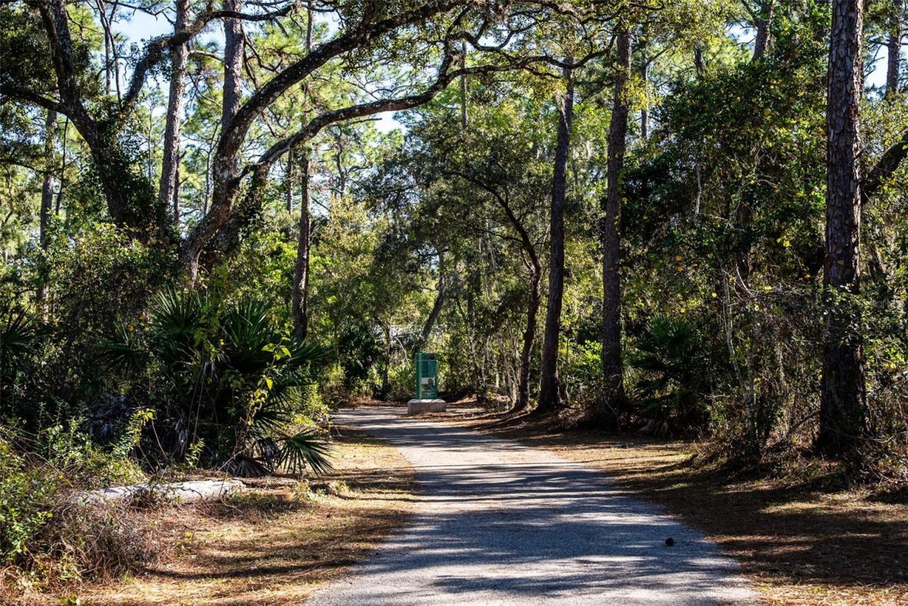 8111 Santa Rosa Court, Sarasota, FL 34243 Photo