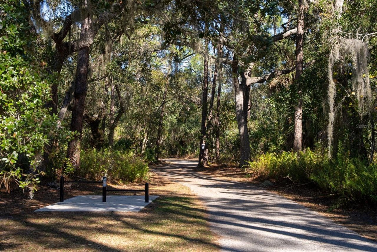 8111 Santa Rosa Court, Sarasota, FL 34243 Photo