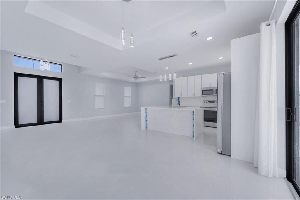 1114 NE 7th Ave, Cape Coral, FL 33909 Photo