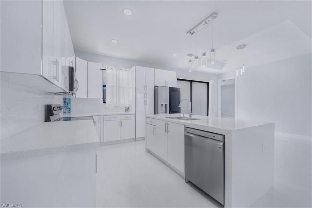 1114 NE 7th Ave, Cape Coral, FL 33909 Photo