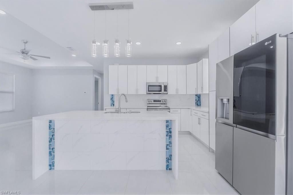 1114 NE 7th Ave, Cape Coral, FL 33909 Photo