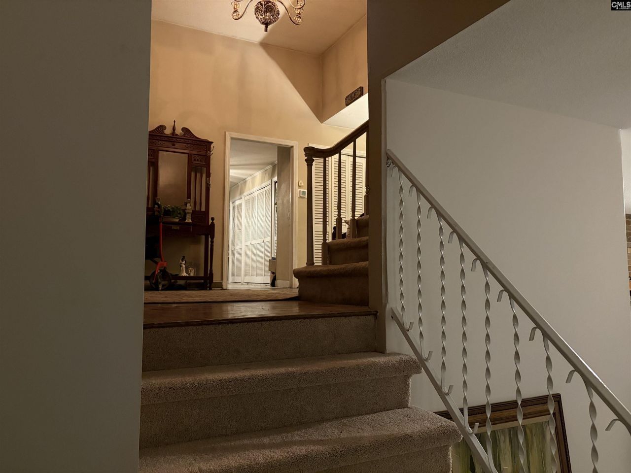 345 Marion Street Photo 12