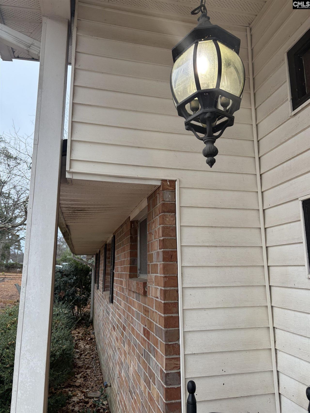 345 Marion Street Photo 16