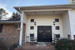 345 Marion Street photo 4