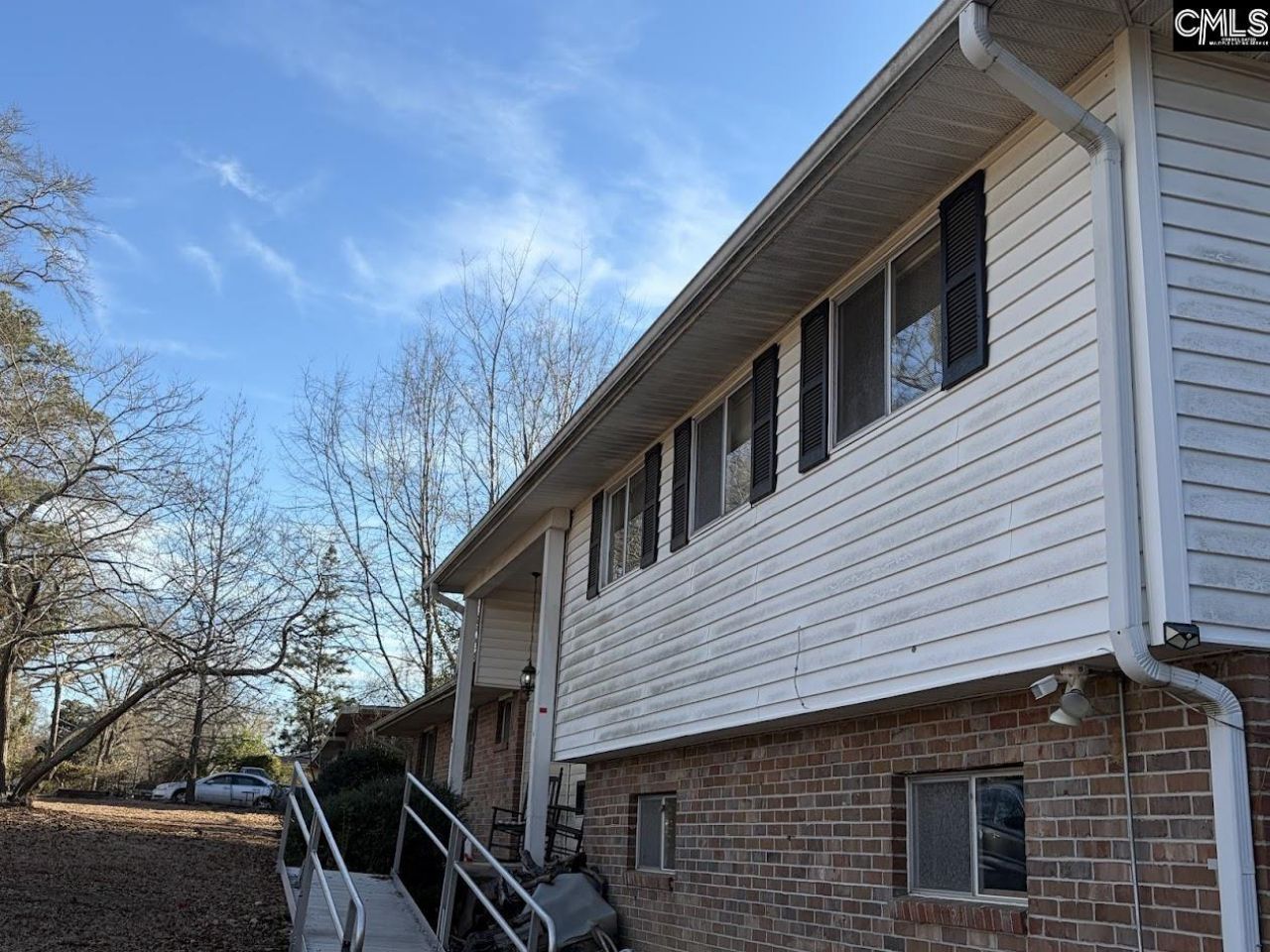 345 Marion Street Photo 23