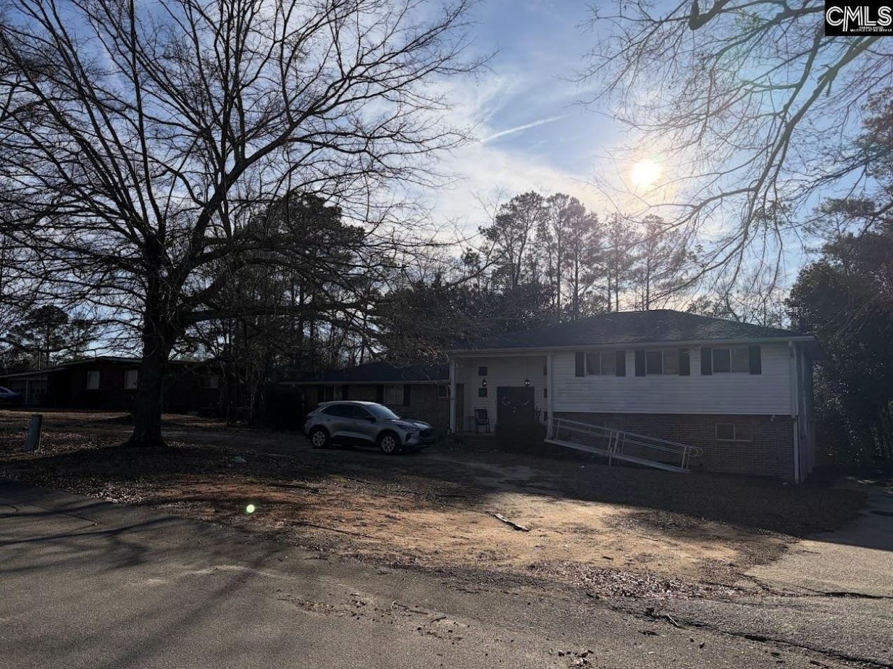 345 Marion Street Photo 4