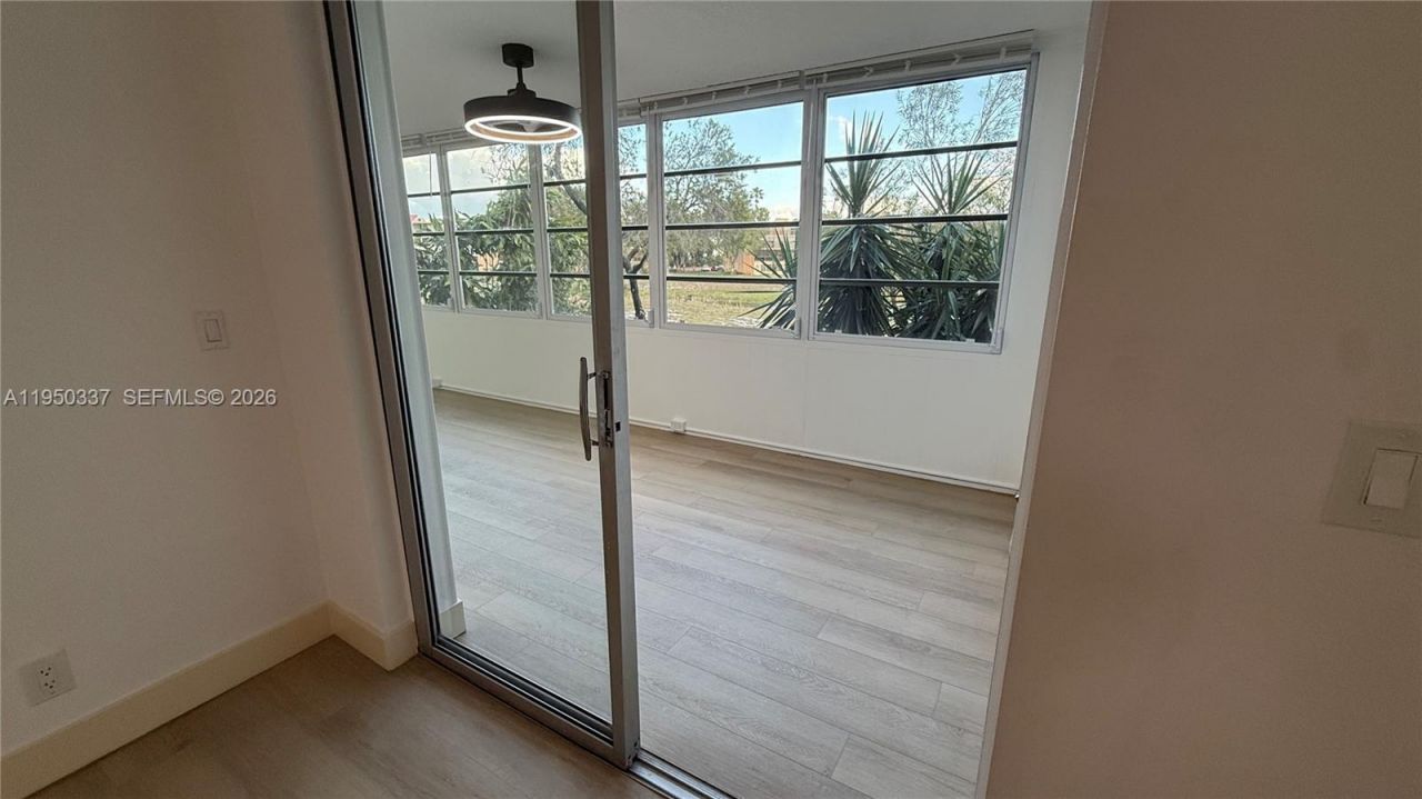 370 NW 76th Ave, Unit 204, Margate, FL 33063 Photo