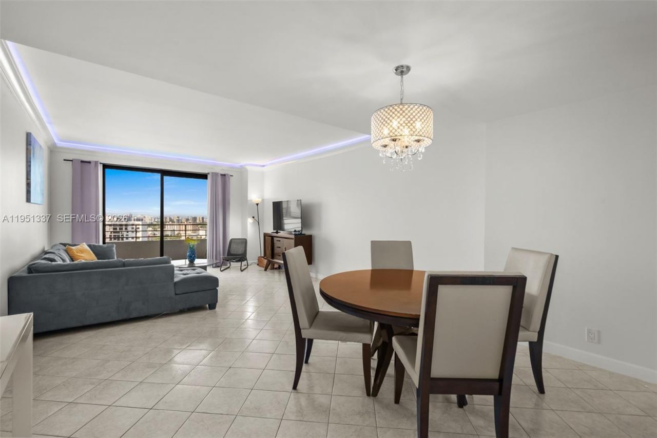 2500 Parkview Dr, Unit 2517, Hallandale Beach, FL 33009 Photo