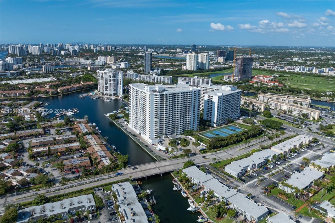 2500 Parkview Dr, Unit 2517, Hallandale Beach, FL 33009 Photo