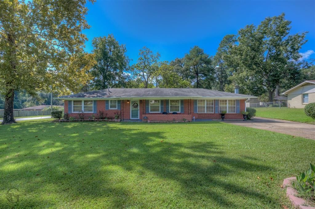 5909 Yarbrough Road, Shreveport, LA 71119 Main Photo