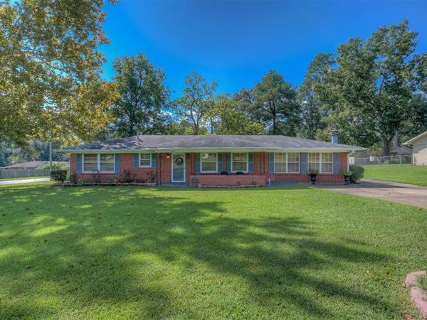 5909 Yarbrough Road, Shreveport, LA 71119