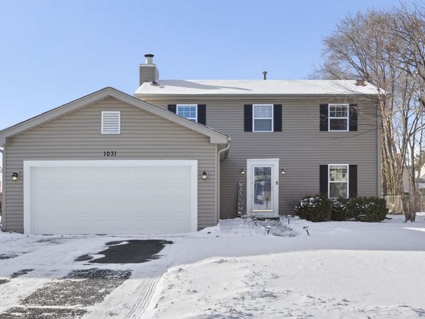 1031 Timberwood Lane, Algonquin, IL 60102