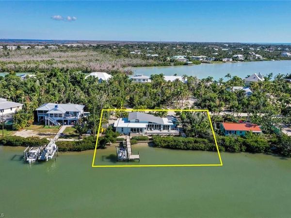 2667 Coconut DR, SANIBEL, FL 33957