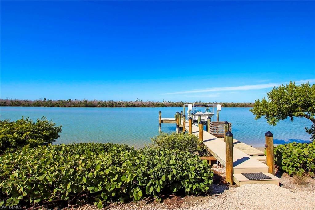 2667 Coconut Dr, Sanibel, FL 33957 Photo