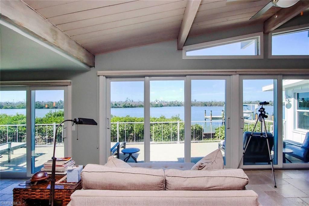 2667 Coconut Dr, Sanibel, FL 33957 Photo