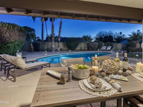 301 E MURIEL Drive, Phoenix, AZ 85022