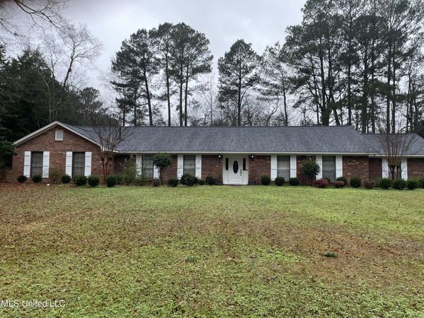 522 Kennedy Drive, Magee, MS 39111