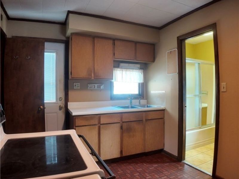 33 Hill Street, Adena, OH 43901 Photo 16