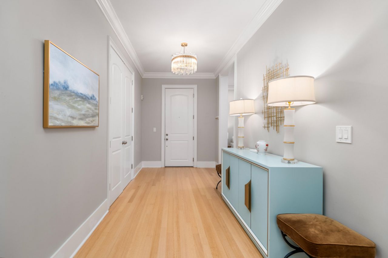 144 Fairbanks Oak Alley Photo 11