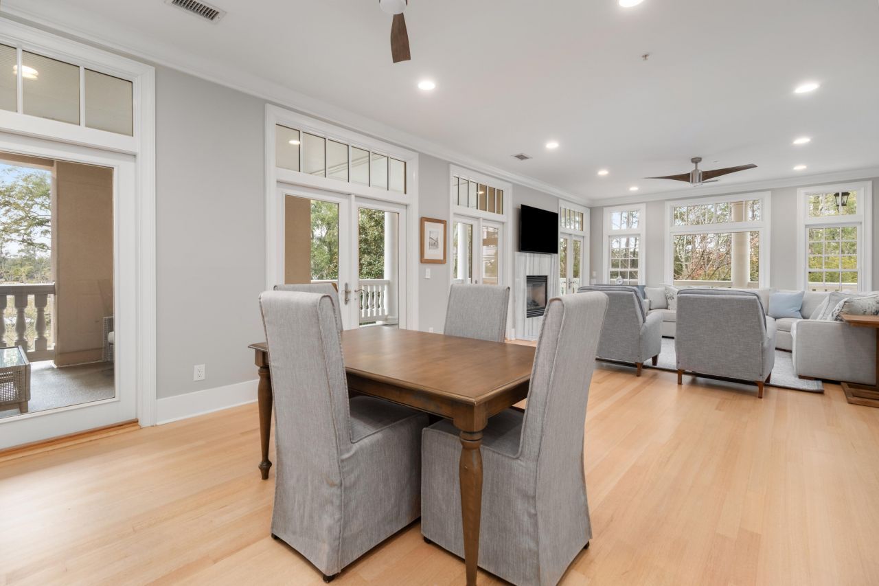 144 Fairbanks Oak Alley Photo 25